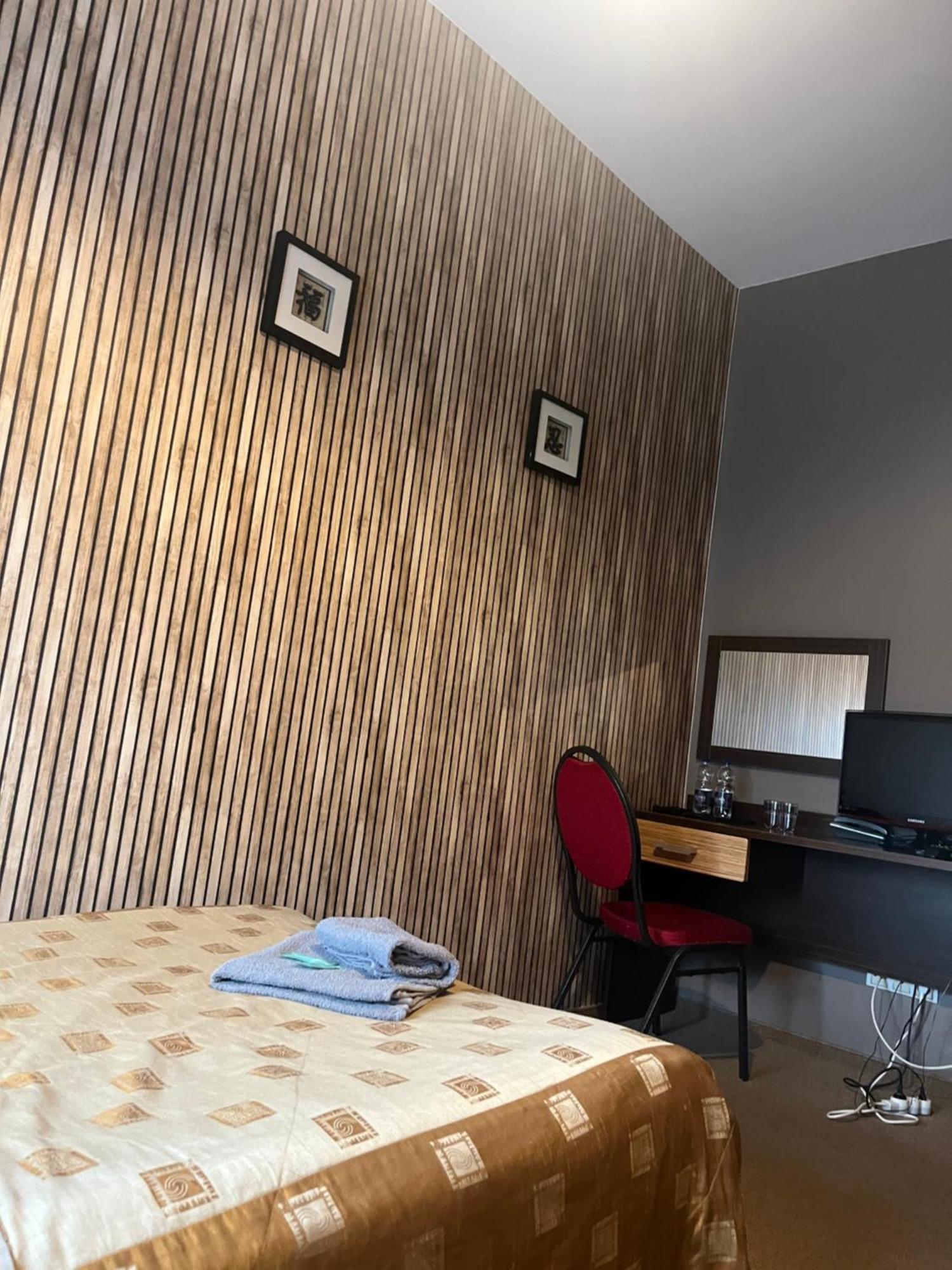 Hotel Chrobry Łęczyca Esterno foto