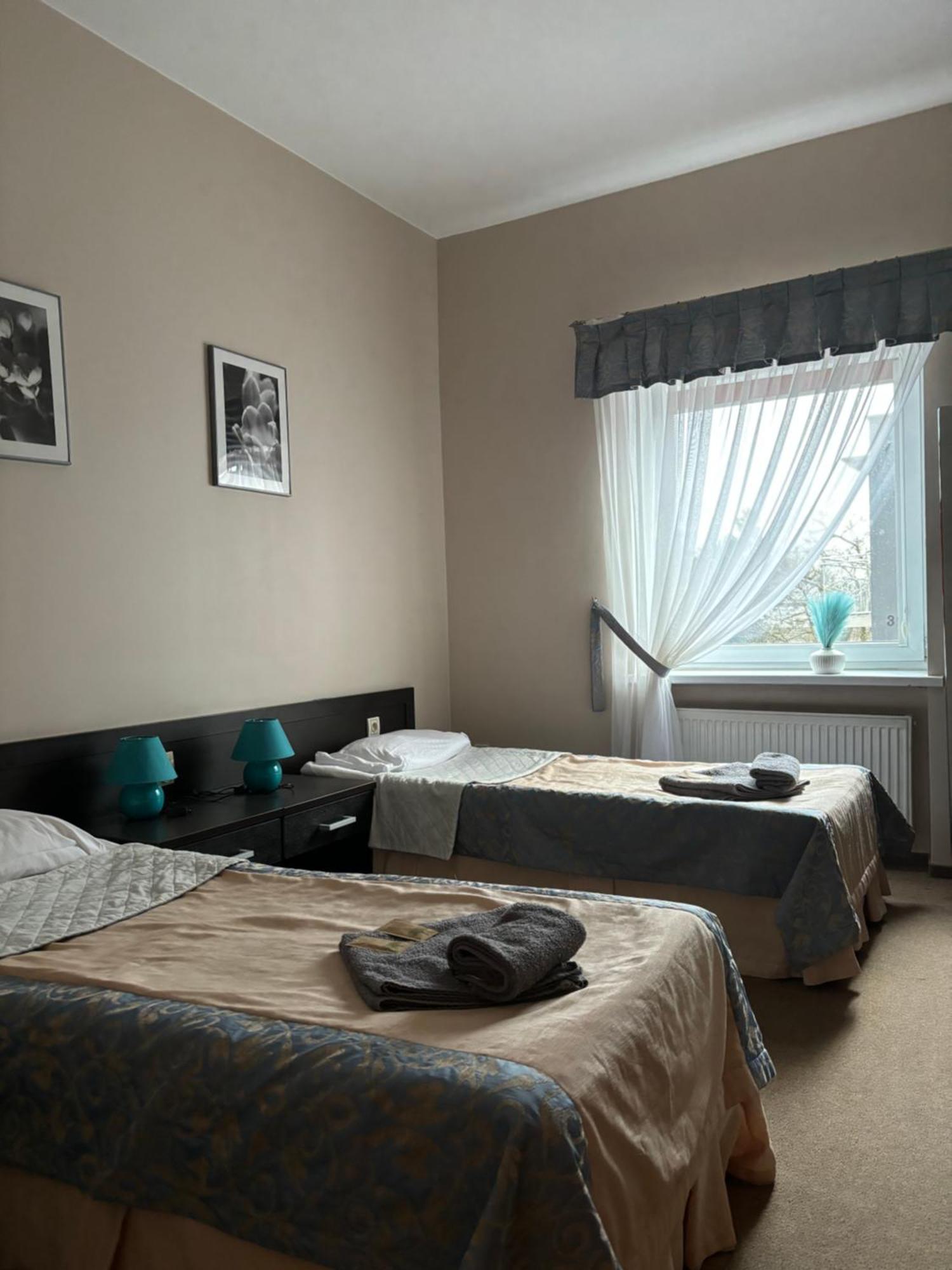 Hotel Chrobry Łęczyca Esterno foto