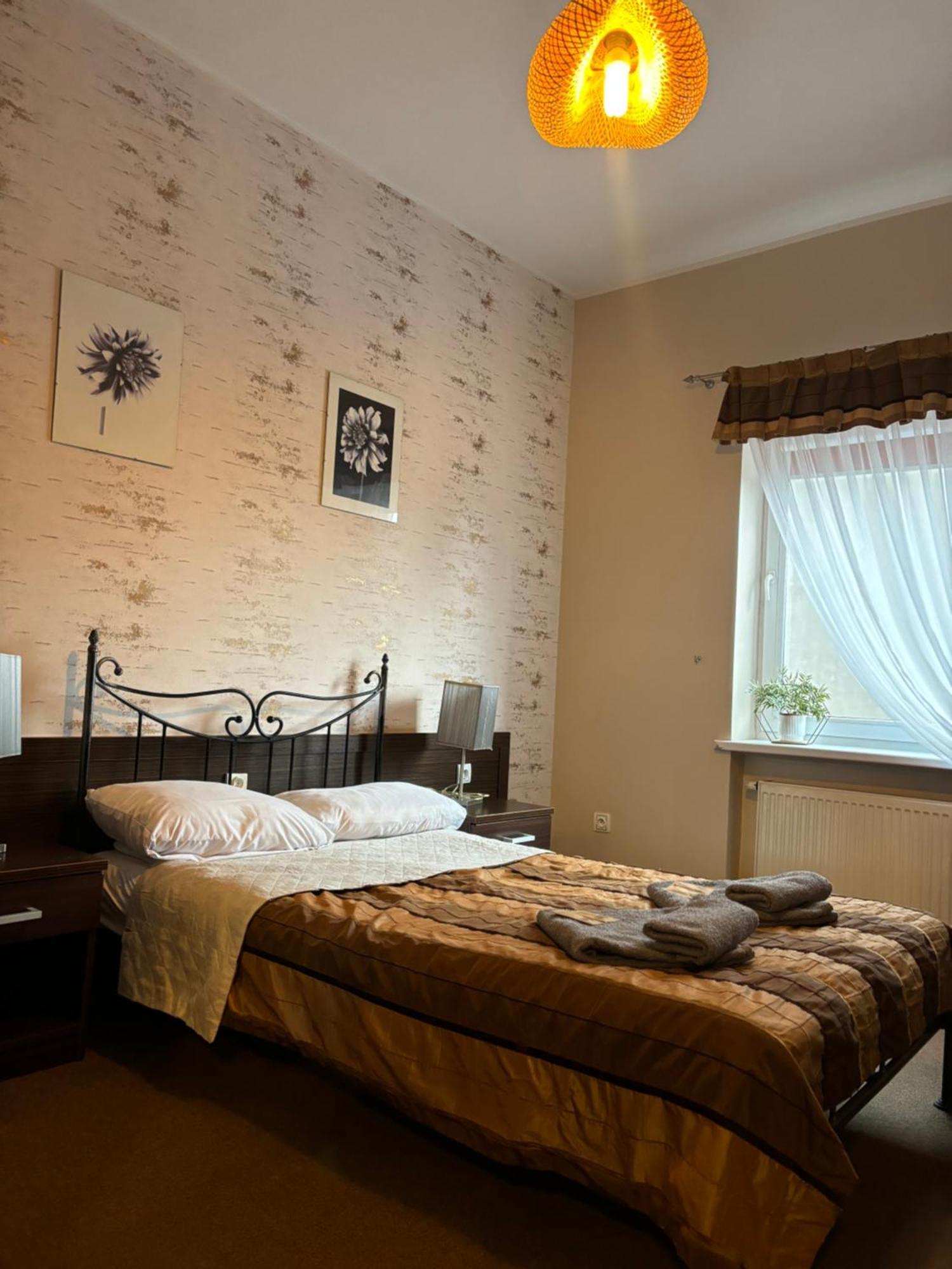 Hotel Chrobry Łęczyca Esterno foto